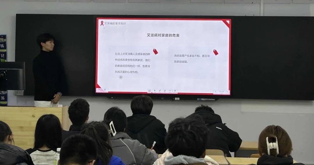 长春财经学院表白墙图片